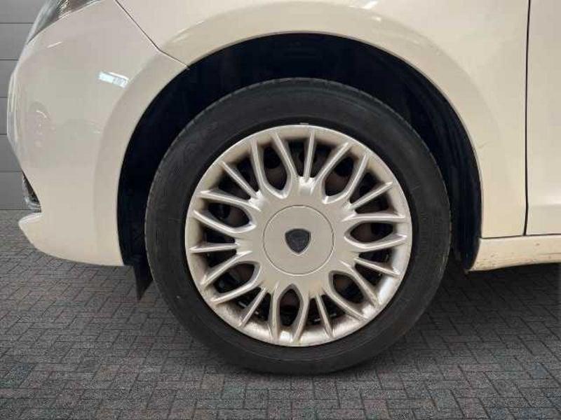 Lancia Ypsilon III 2015 Lancia 1.2 Silver 69cv