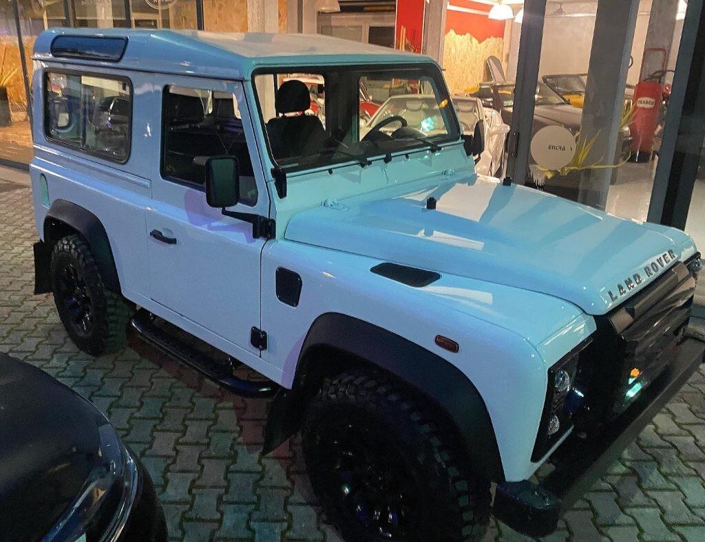 LAND ROVER Defender 90 2.2 TD4 4posti