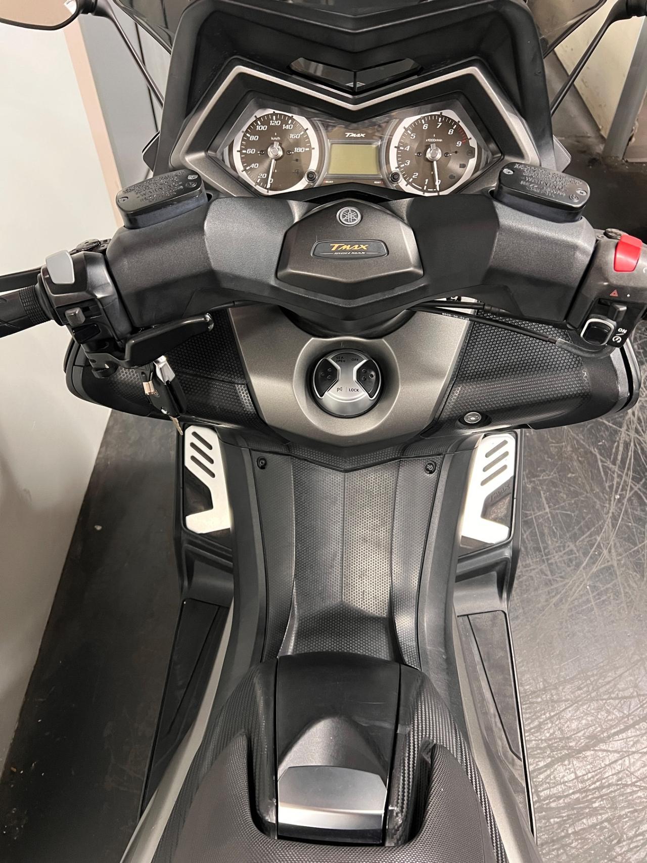 Yamaha T Max 530 Iron max