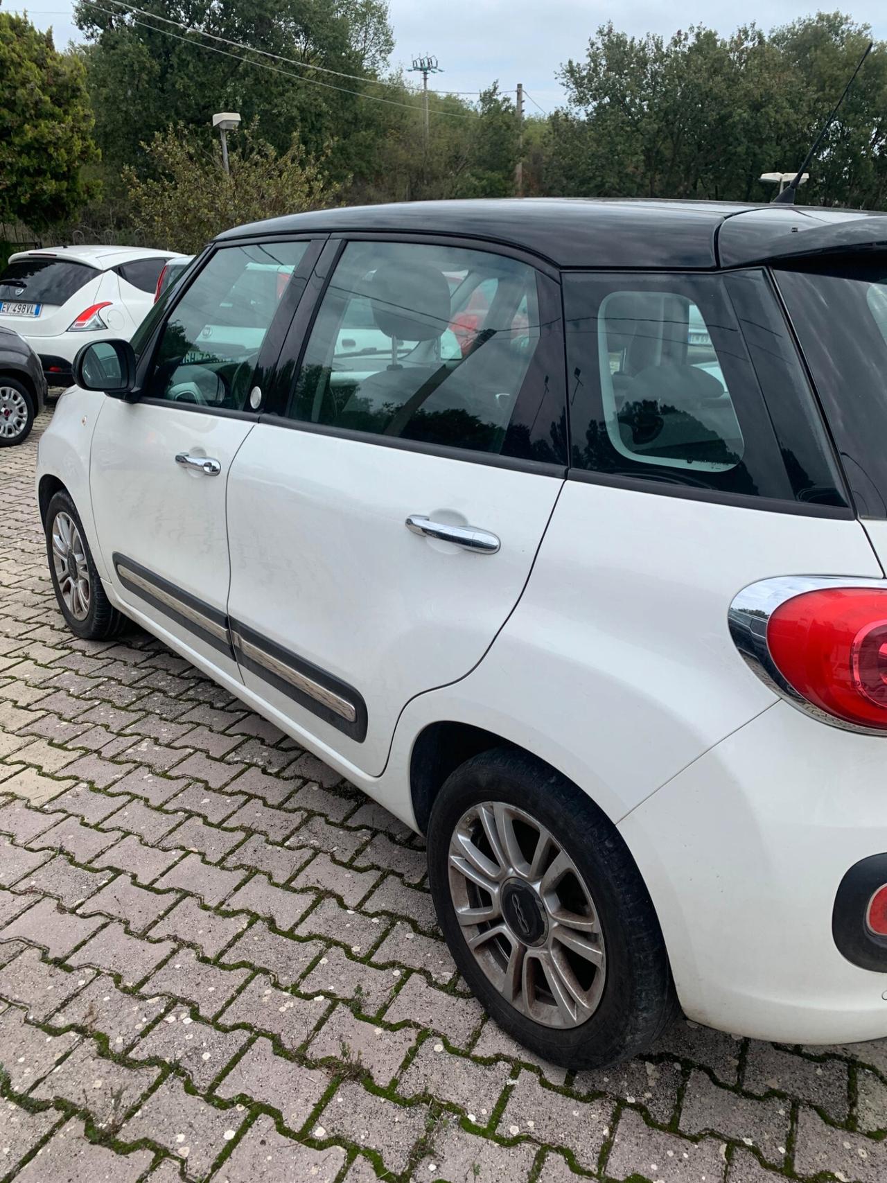 FIAT 500L 1.3 MJT 85CV POP STAR BI-COLORE 12/2012