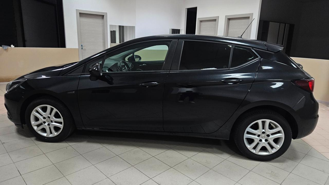 Opel Astra 1.6 CDTi 110CV Start&Stop 5 porte Innovation