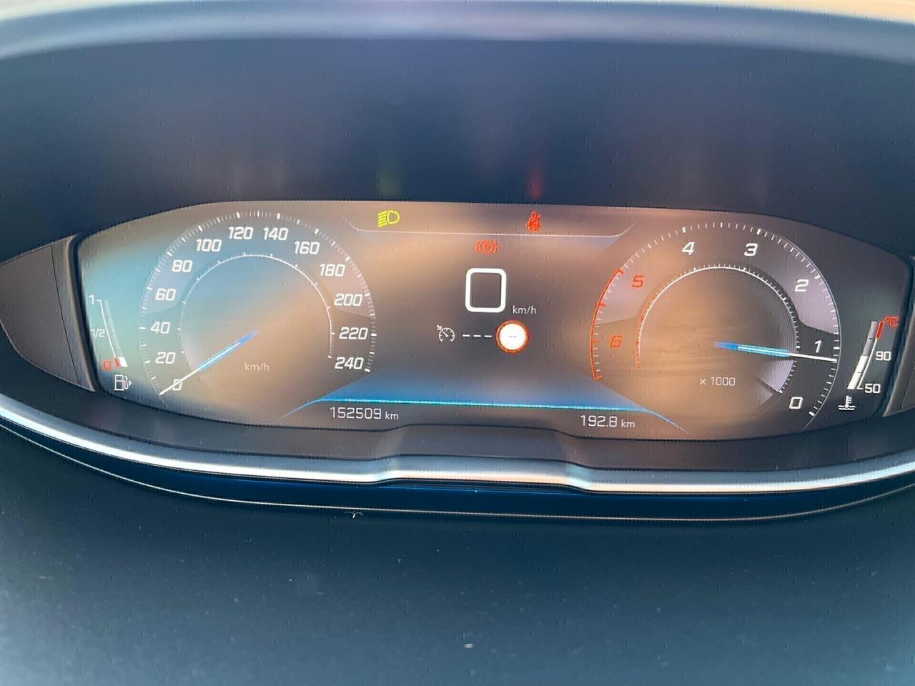 Peugeot 3008 1.5 DIESEL 131CV Allure anno 04/2022