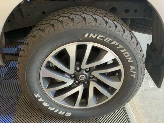 NISSAN Navara 2.5 dCi 190 CV 4WD Double Cab LE CAMBIO AUTOMATICO