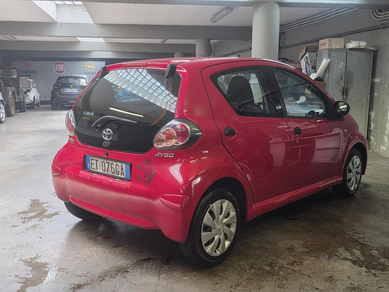 Toyota Aygo 1.0 12V VVT-i 5 porte Active Connect