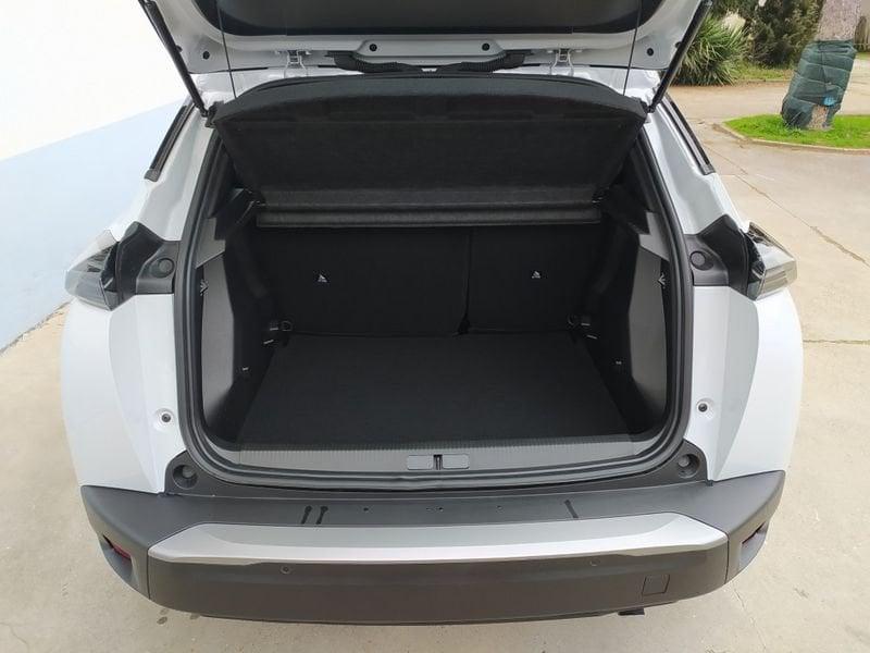 Peugeot 2008 100 Style NAVIGAT Zero Interessi