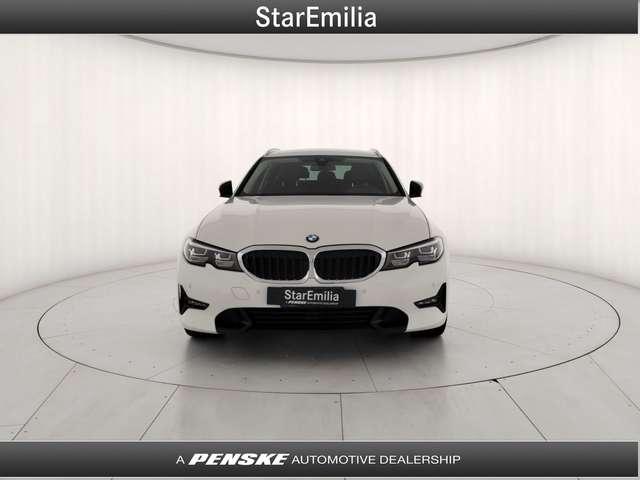 BMW 320 320d 48V xDrive Touring Business Advantage