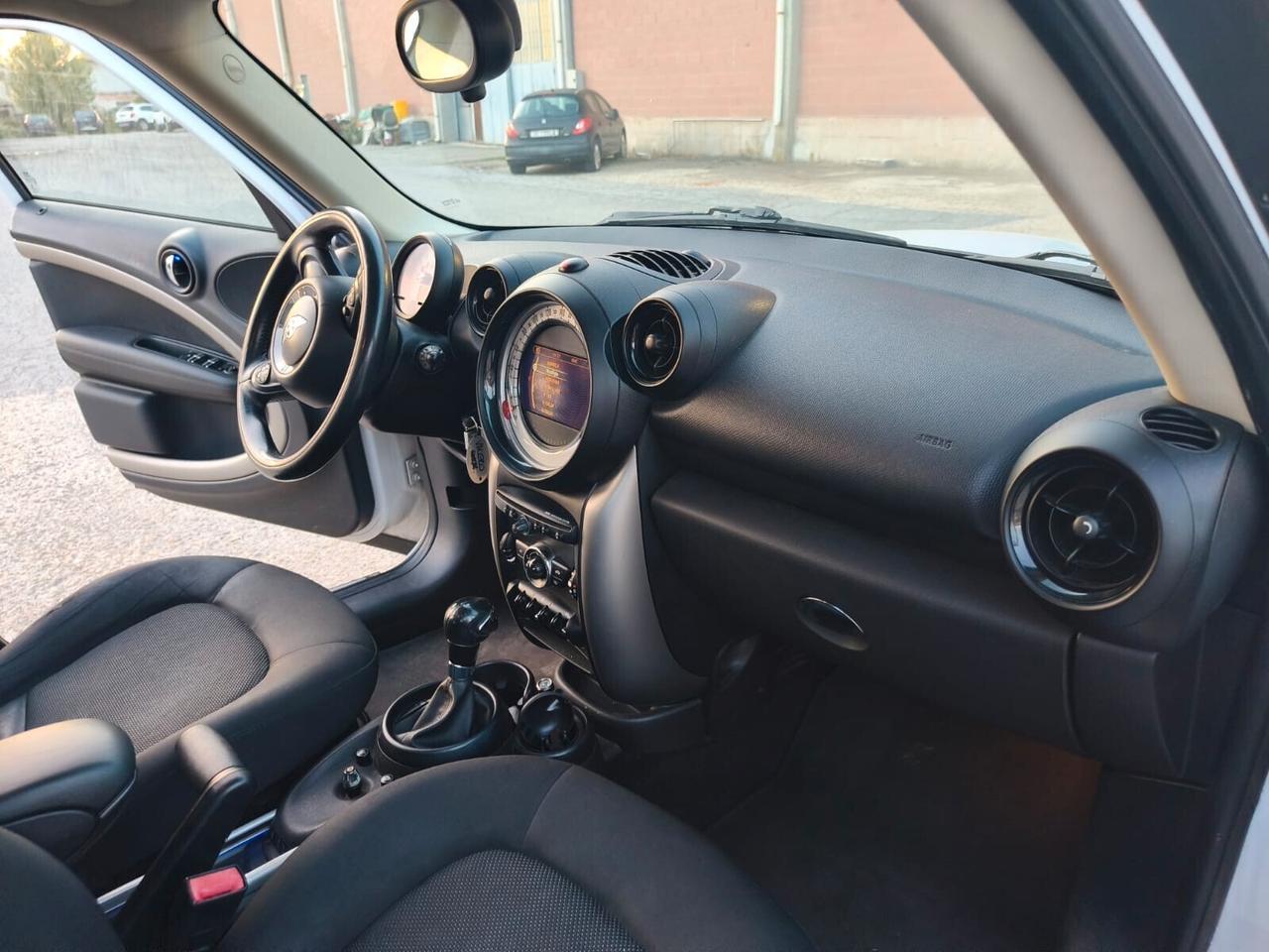 Mini Cooper Countryman 2014---1.6 Benzina