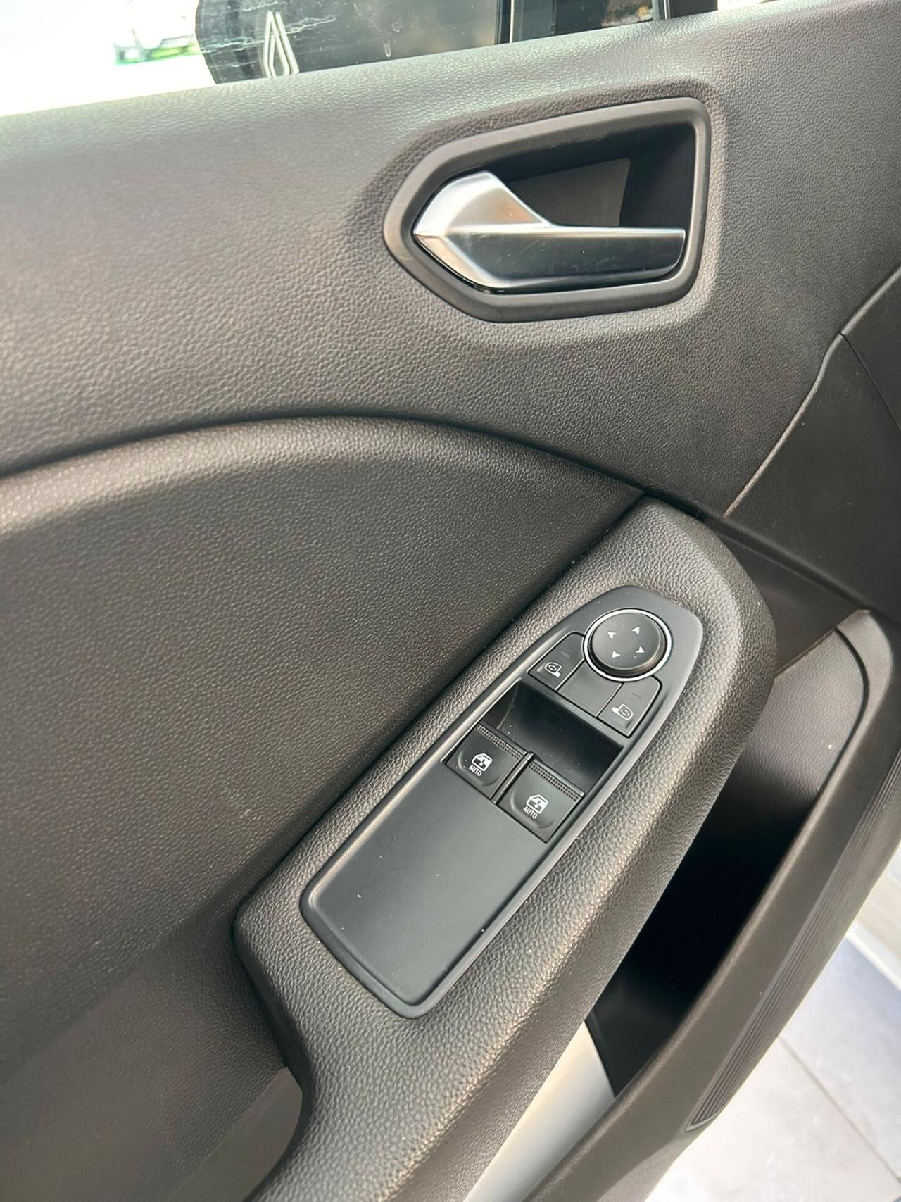 Renault Clio Blue dCi 1.5 diesel 100 CV 5 porte