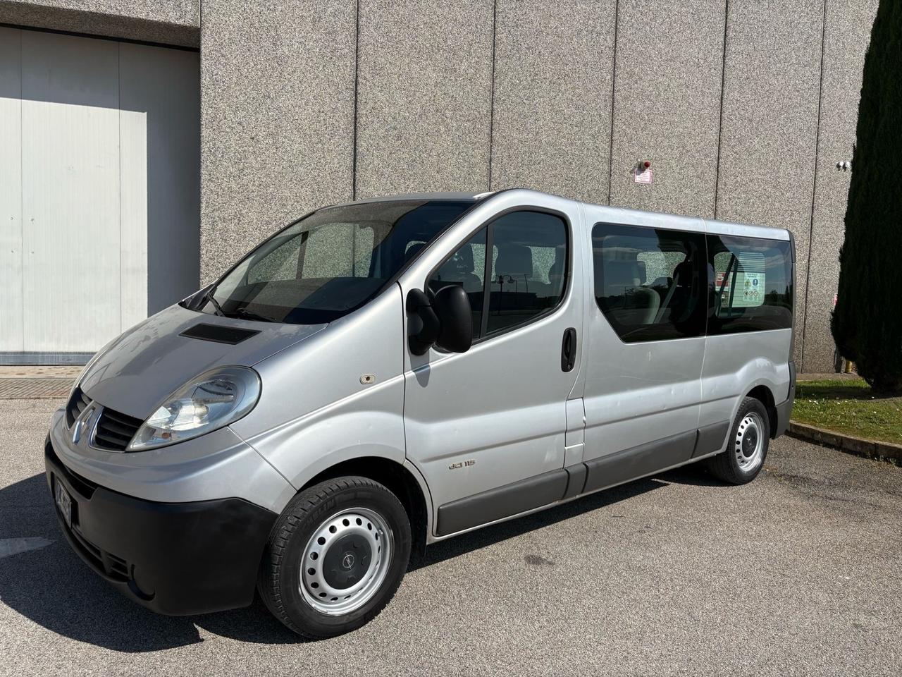 Renault Trafic 2.0 dCi/115 Passenger Confort 9Posti