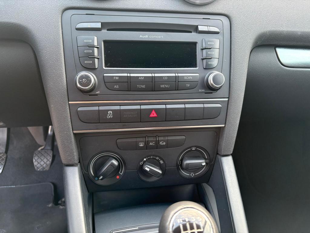 Audi A3 Sportback 1.6 tdi Young Edition 90cv ADATTA NEOPATENTATI