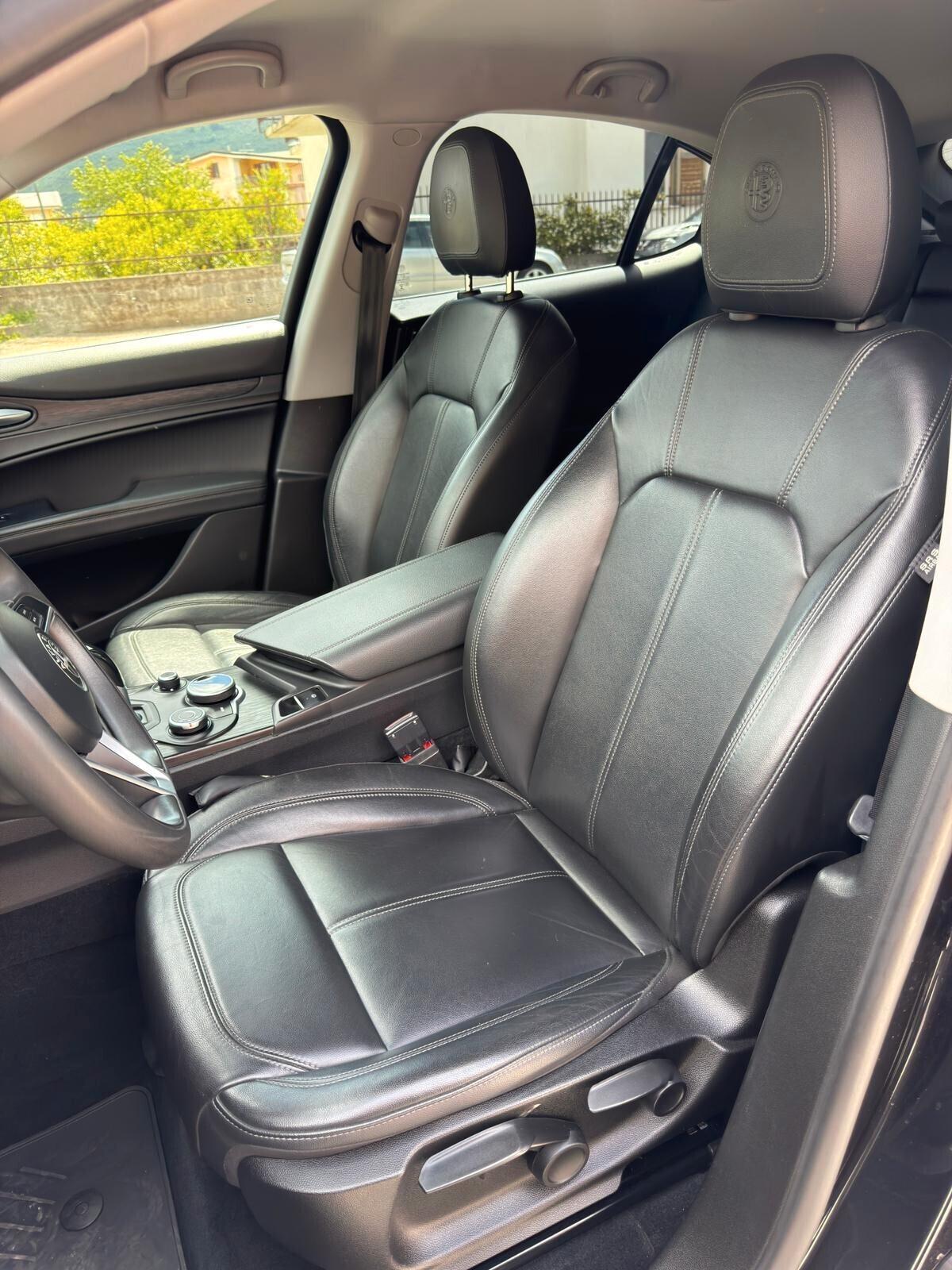 Alfa Romeo Stelvio 2.2 Turbodiesel 210 CV AT8 Q4 Executive