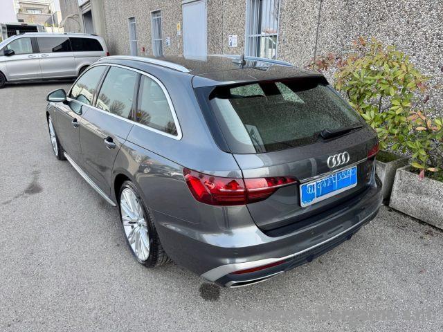 AUDI A4 Avant 45 TFSI quattro S tronic S line edition