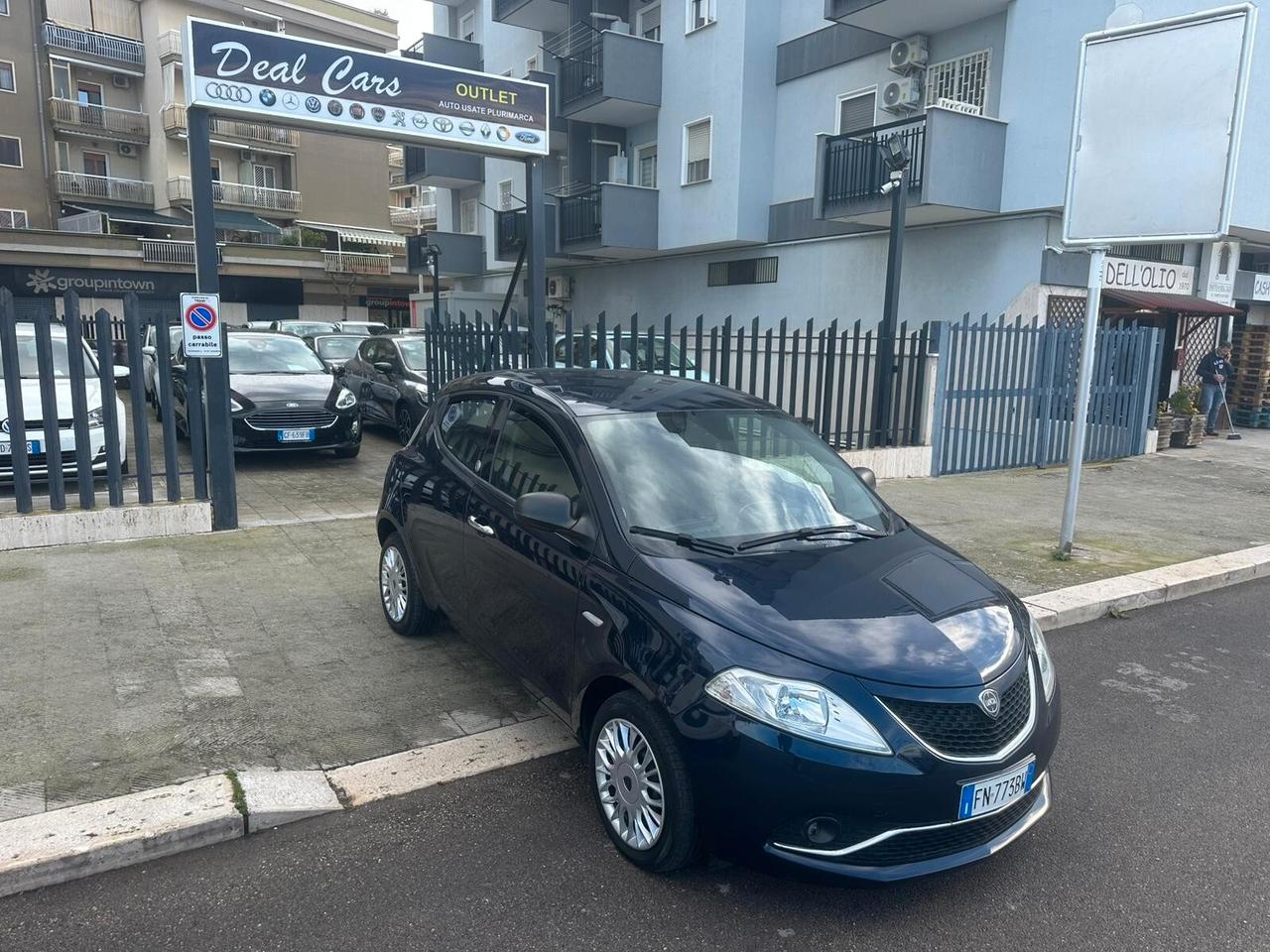 Lancia Ypsilon 1.2 69 CV 5 porte GPL Ecochic Gold