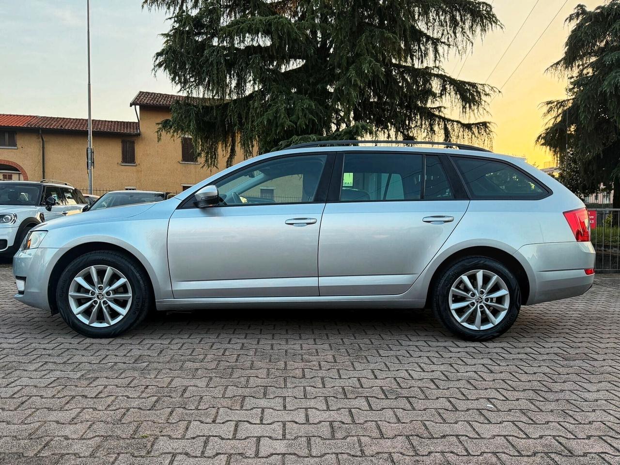 Skoda Octavia 2.0 TDI CR Wagon Executive NAVIGA CRUISE OK NEOPATENTATI