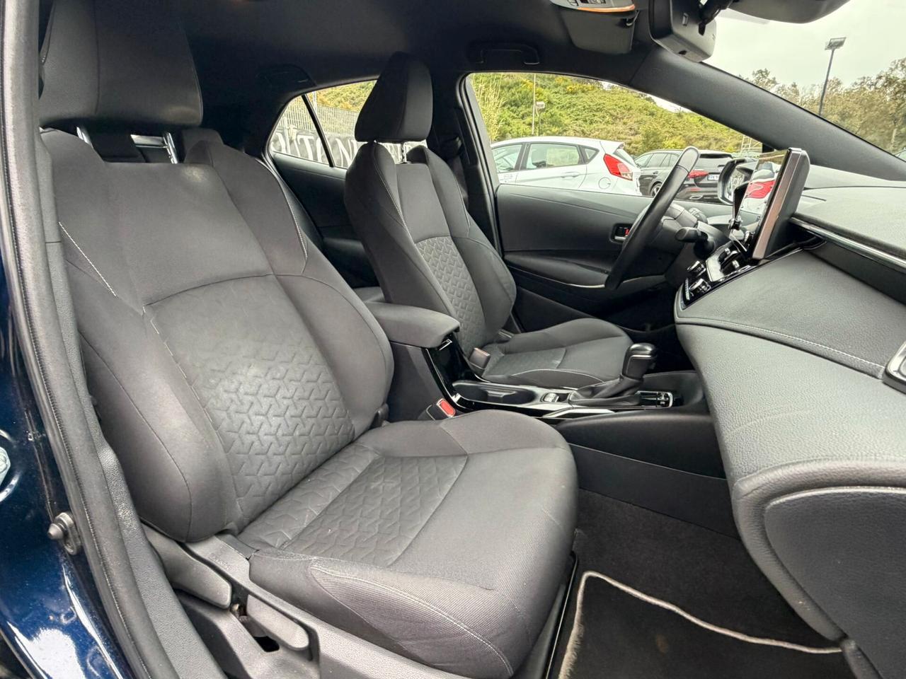 Toyota Corolla 1.8 Hybrid Style