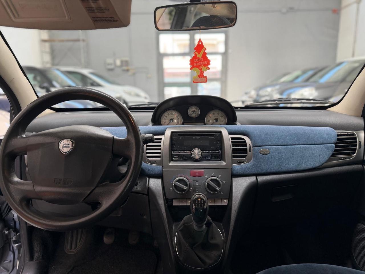 Lancia Ypsilon 1.2 16V Argento