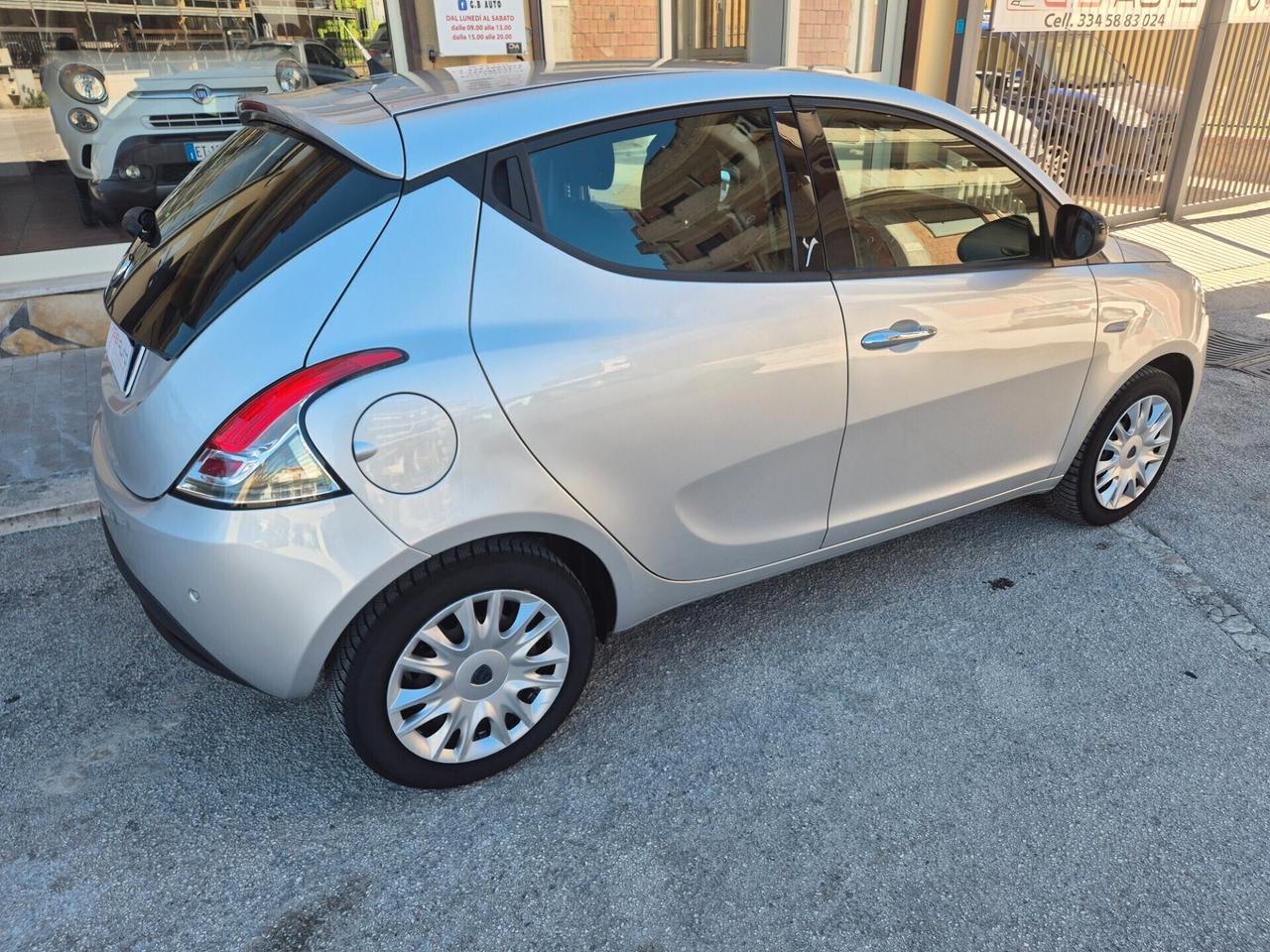 LANCIA YPSILON 1.2 BENZINA 70 CV ANNO 2015 KM 110000 CERT