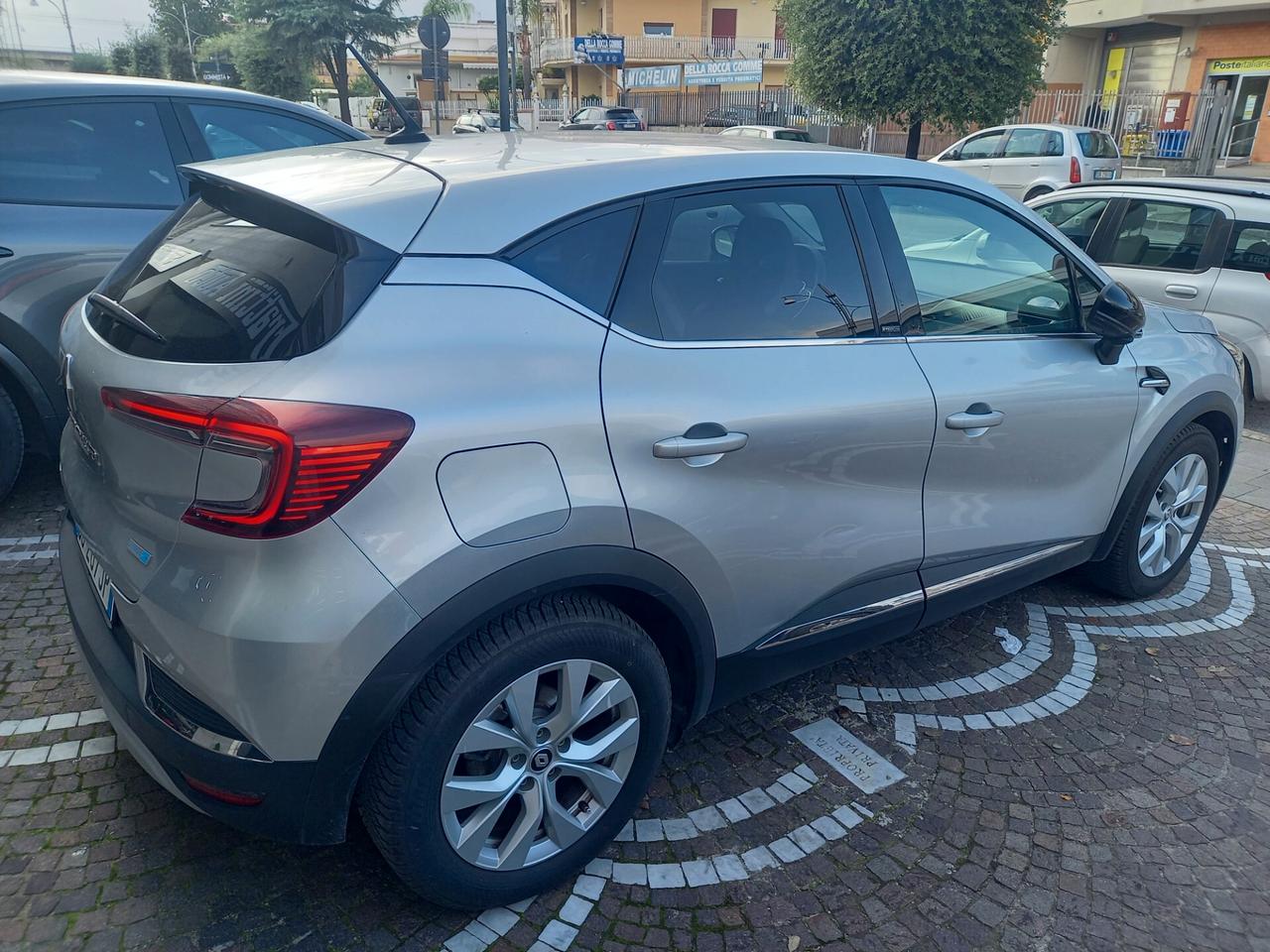 Renault Captur Plug-in Hybrid E-Tech 160 CV Intens