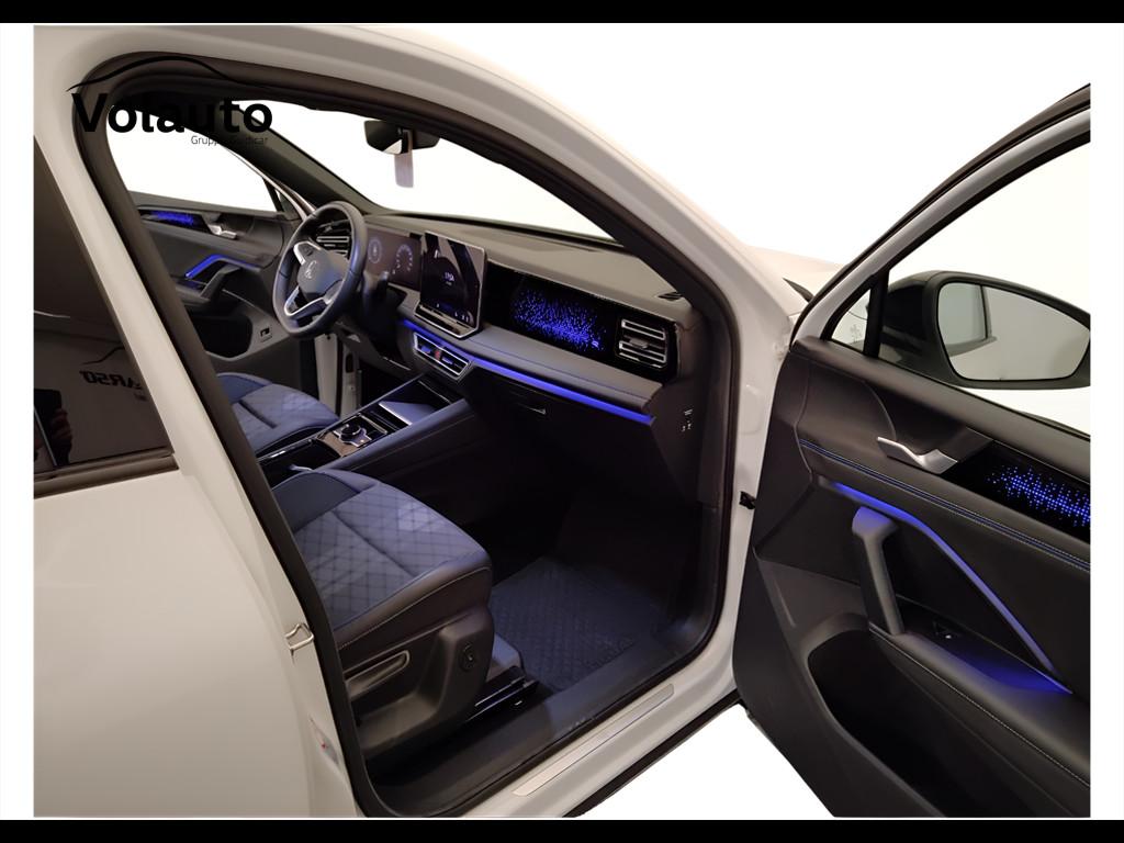 VOLKSWAGEN Tiguan III 2024 - Tiguan 1.5 etsi R-Line 150cv dsg