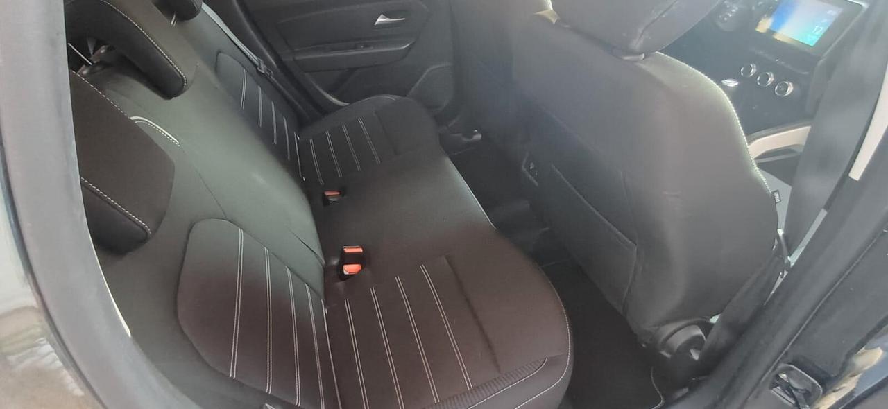 Dacia Duster Prestige 2 r motrici, gpl, full optional, unico propr, anno 2022, 45000km, neo patentati, bellissima