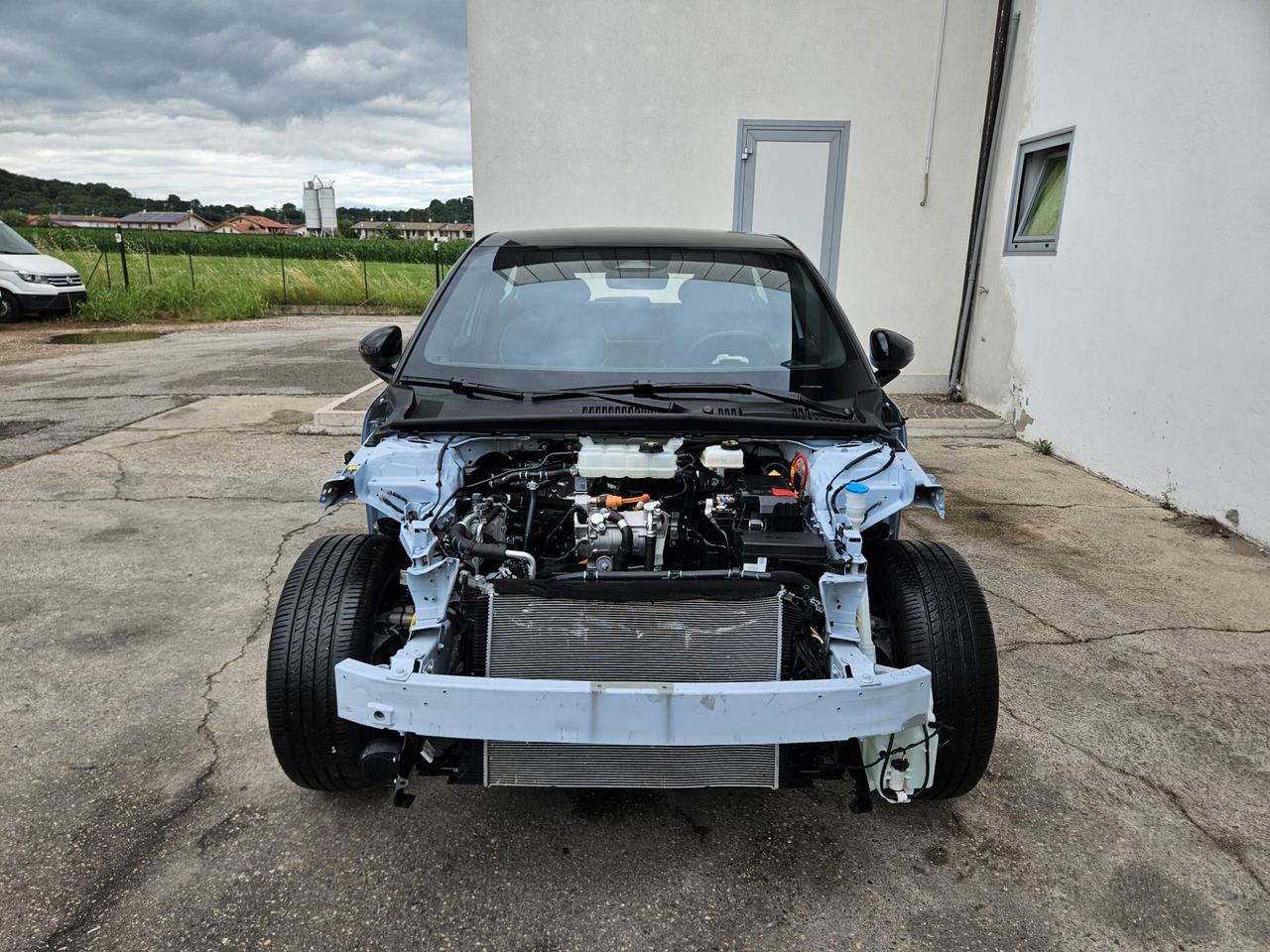 Volvo EX30 single motor Extended Range Plus rwd INCIDENTATA