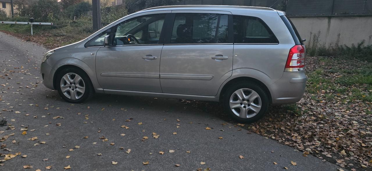 Opel Zafira 1.6 16V VVT One