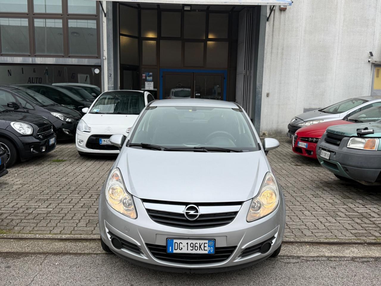 Opel Corsa 1.0 12v Enjoy