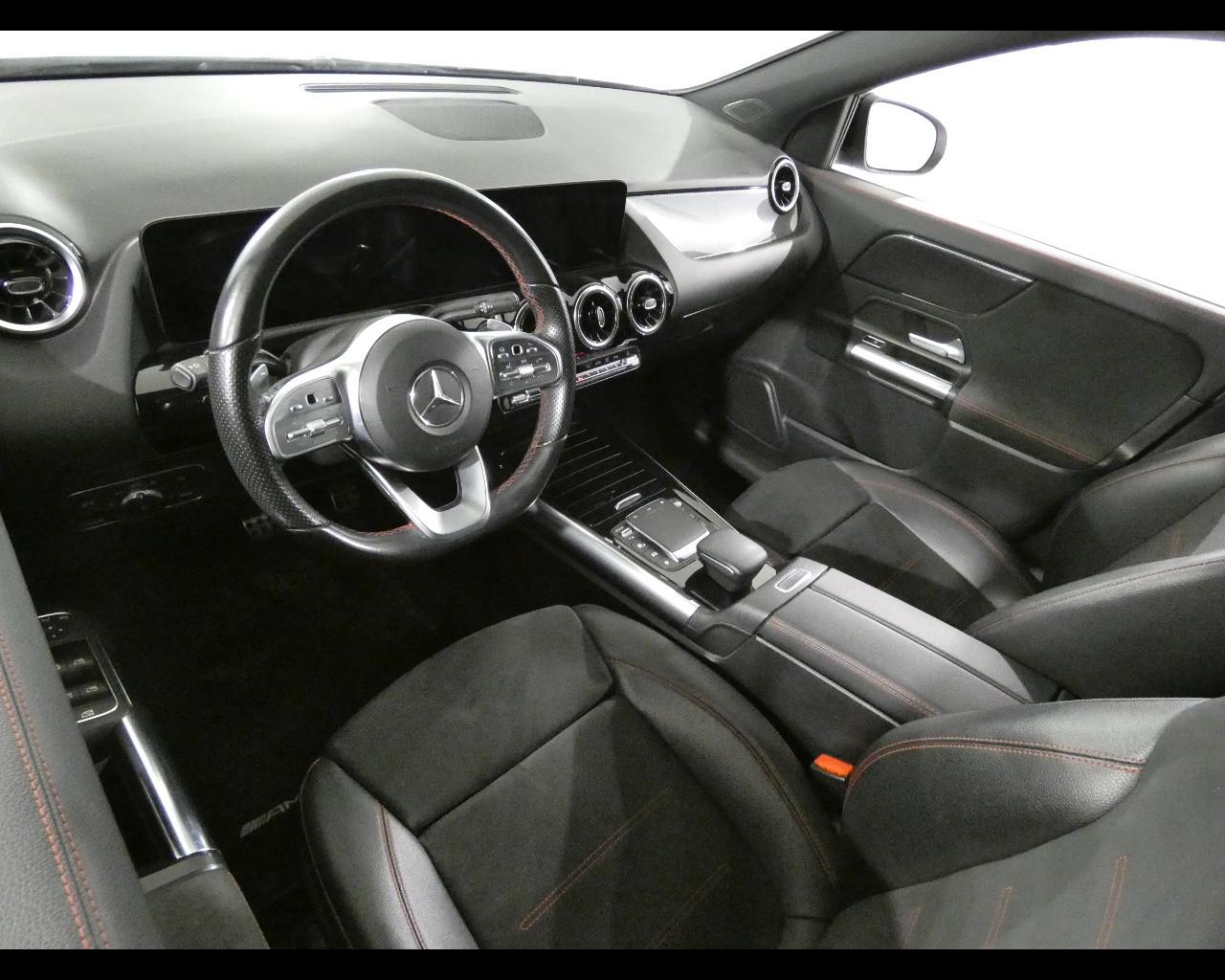 Mercedes-Benz GLA (H247) - GLA 200 d Automatic Premium