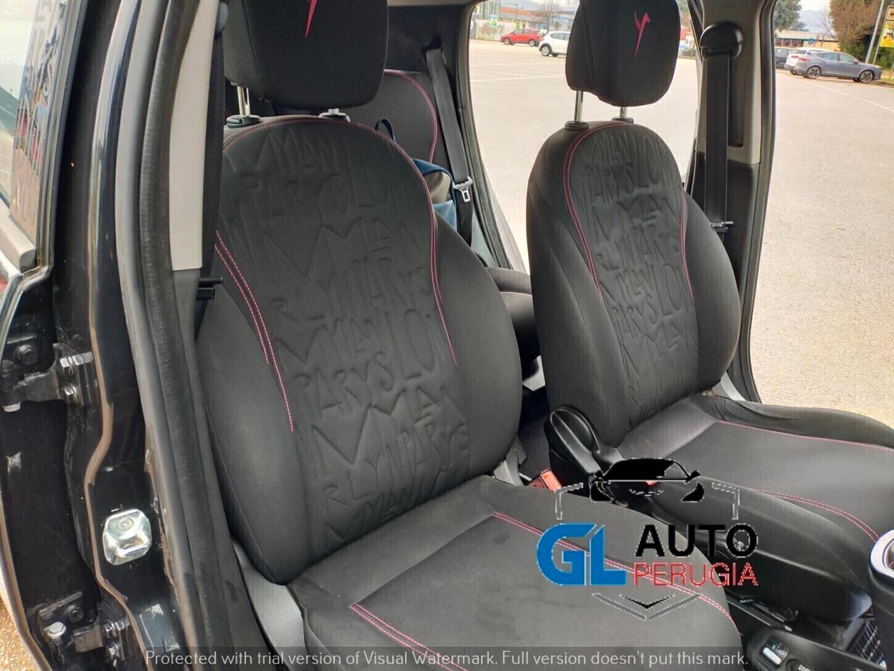 Lancia Ypsilon 0.9 TwinAir 85 CV Metano Elefantino rosa UNICOPROPR.