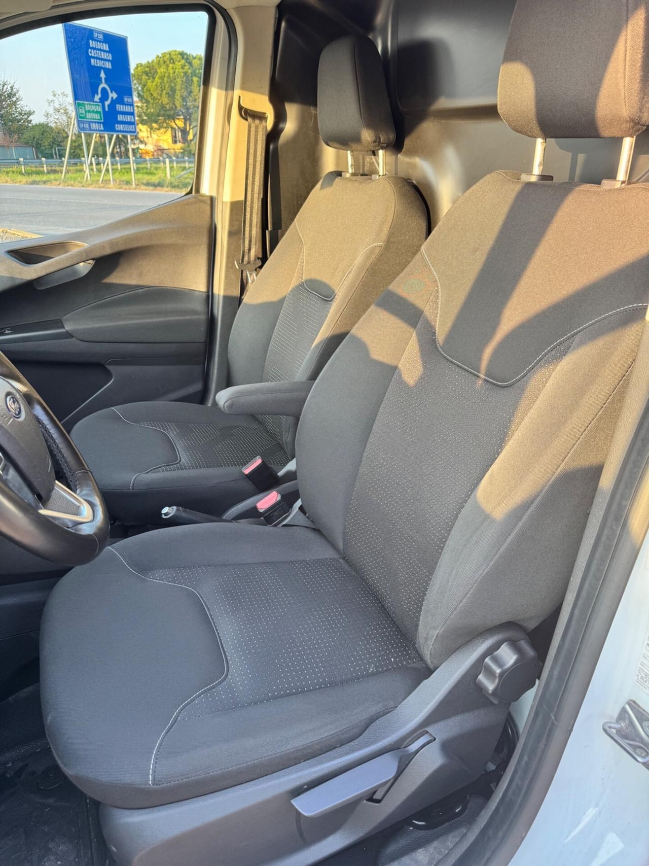 Ford Transit Courier 1.5 TDCi 75CV Van Trend