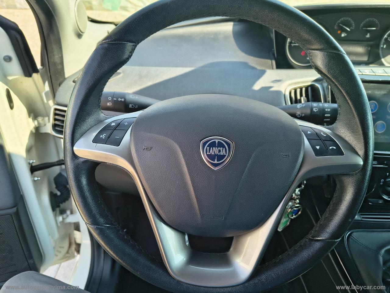 LANCIA Ypsilon 1.2 69 CV 5p. GPL Gold