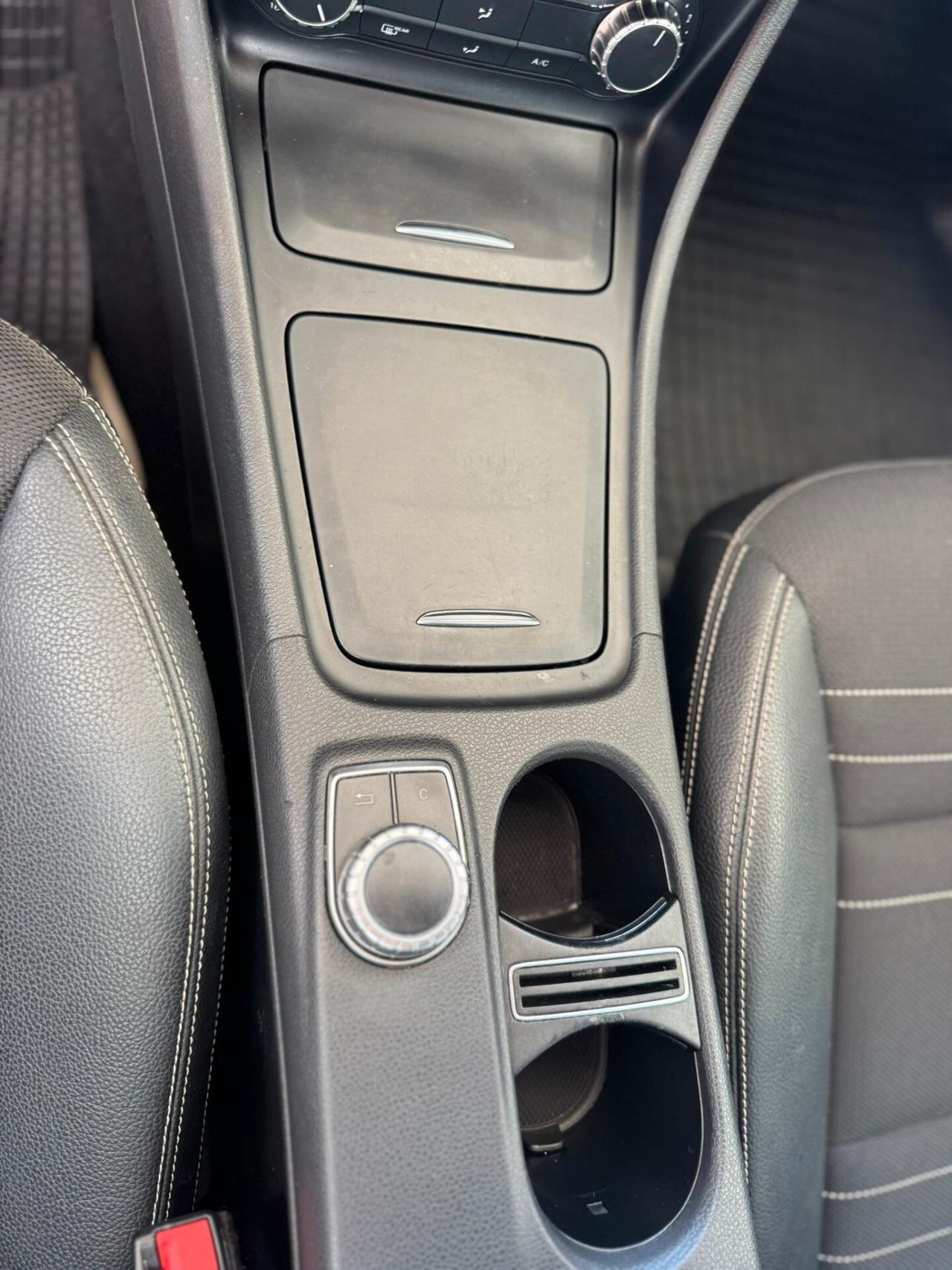 Mercedes-benz GLA 220 CDI Automatic 4Matic Premium