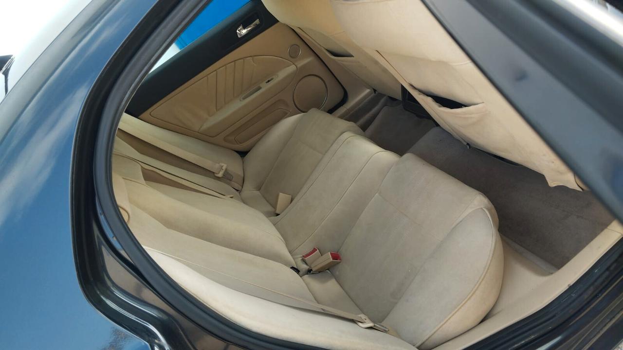 Alfa Romeo 159 2.4 JTDm 20V Exclusive Q-Tronic