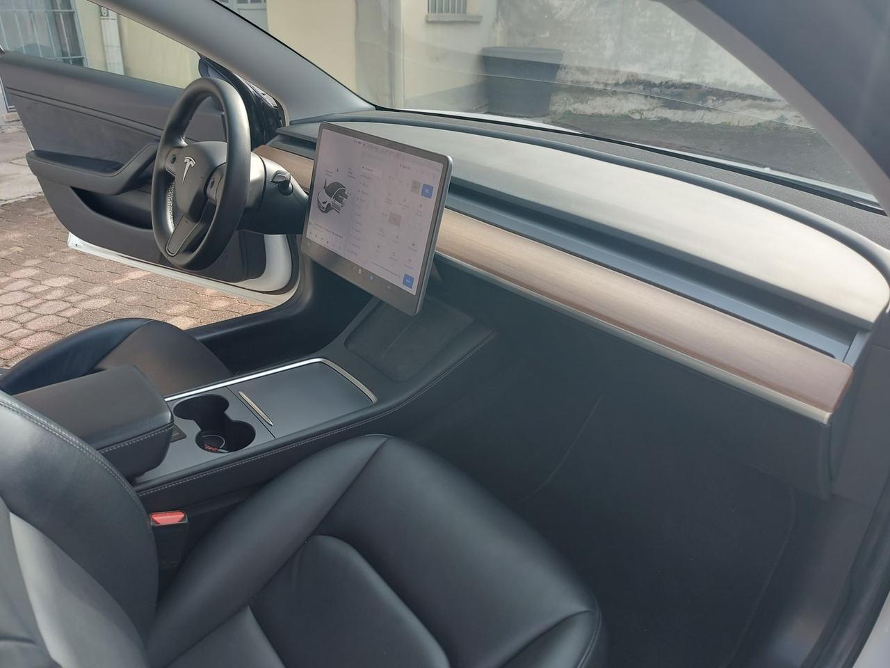 Tesla Model 3 Long Range