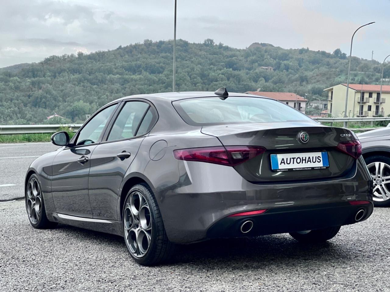 Alfa Romeo Giulia 2.2 Jtdm 180cv Q2 AT8 Super R19/LED