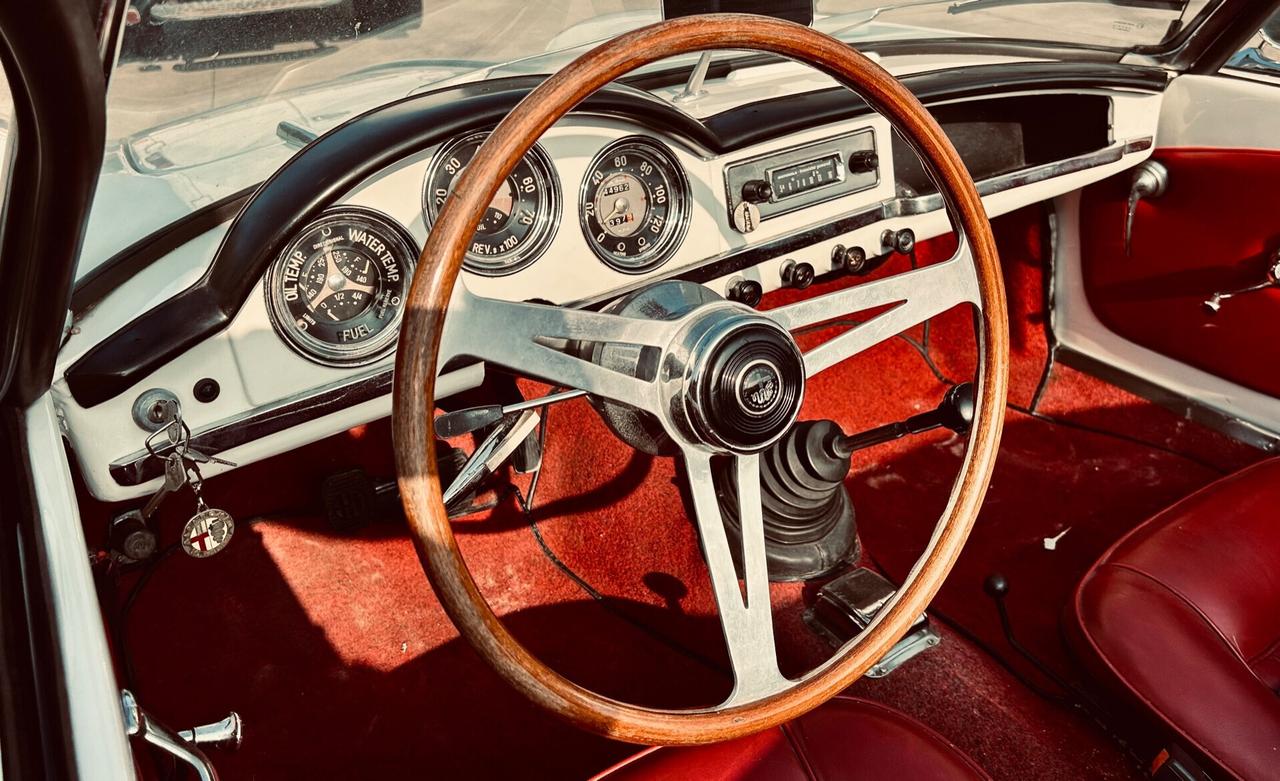 Alfa Romeo Giulietta Spider 1.3 LITRI BIALBERO - STILE PININ FARINA
