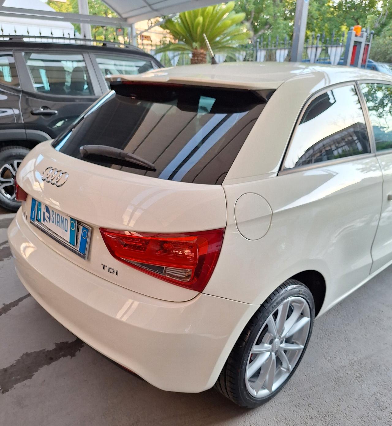 Audi A1 1.6 TDI 90 cv Ambition 2012