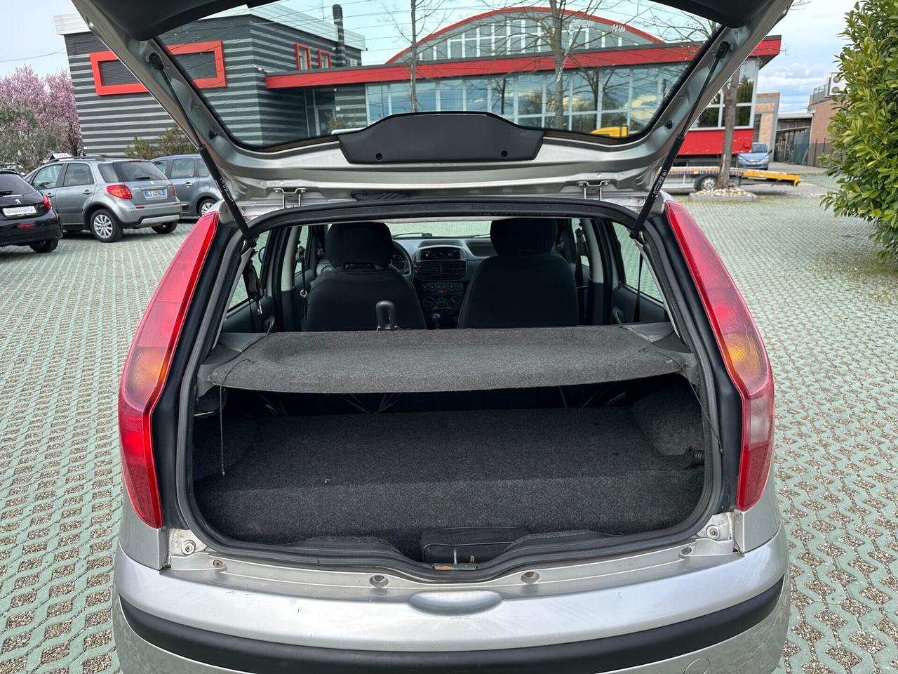 Fiat Punto 1.2 5p Active Natural Power