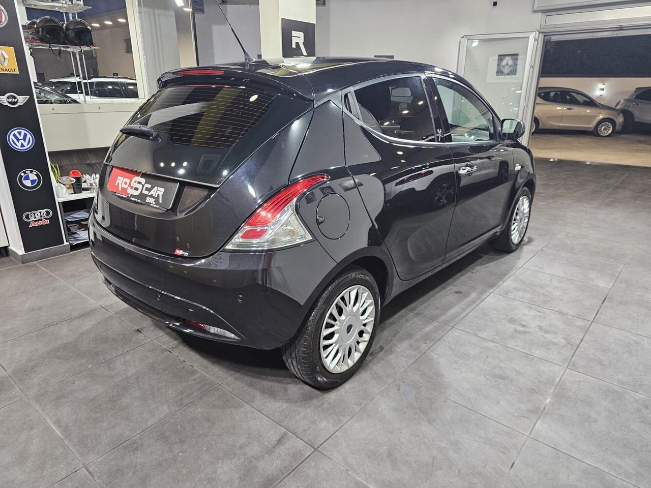 Lancia Ypsilon 1.2 benz. 69cv