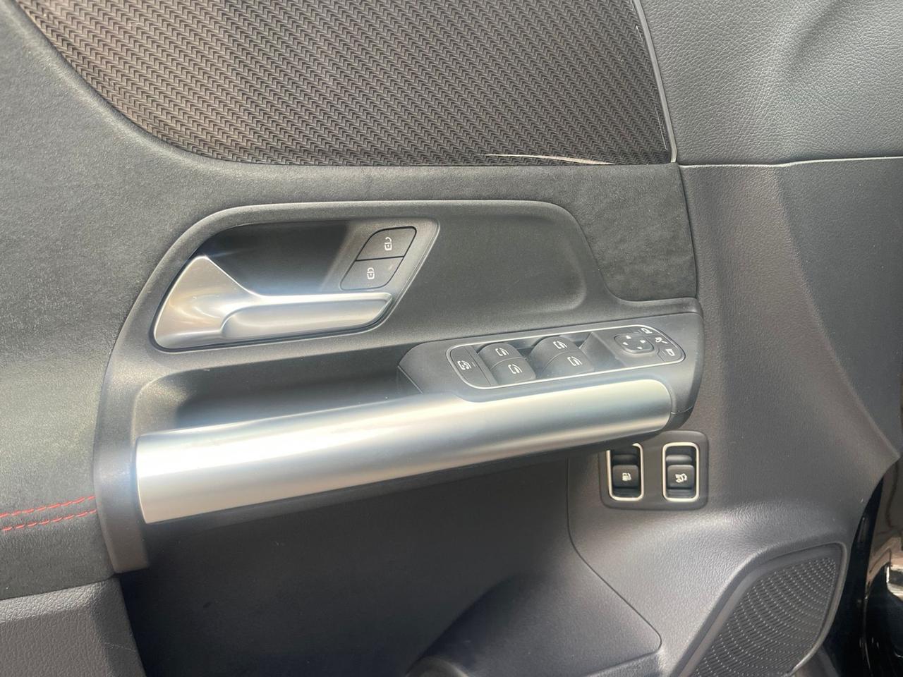 Mercedes-benz GLA 250 180 Automatic AMG Line Premium