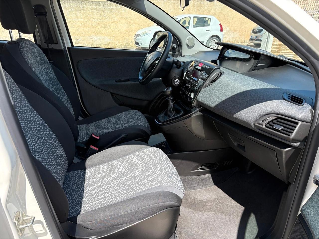 Lancia Ypsilon 1.2 69 CV 5 porte S&S Elefantino Blu
