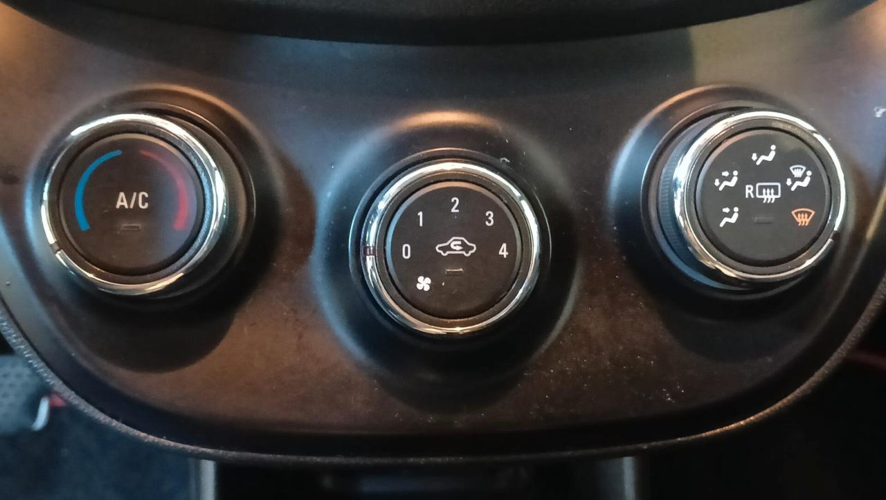 Opel Karl Rocks 1.0 73 CV GPL