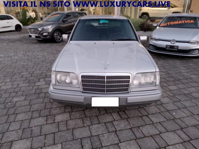 MERCEDES-BENZ E 200 16 cat UNICO PROPRIETARIO TENUTA MANIACALMENTE