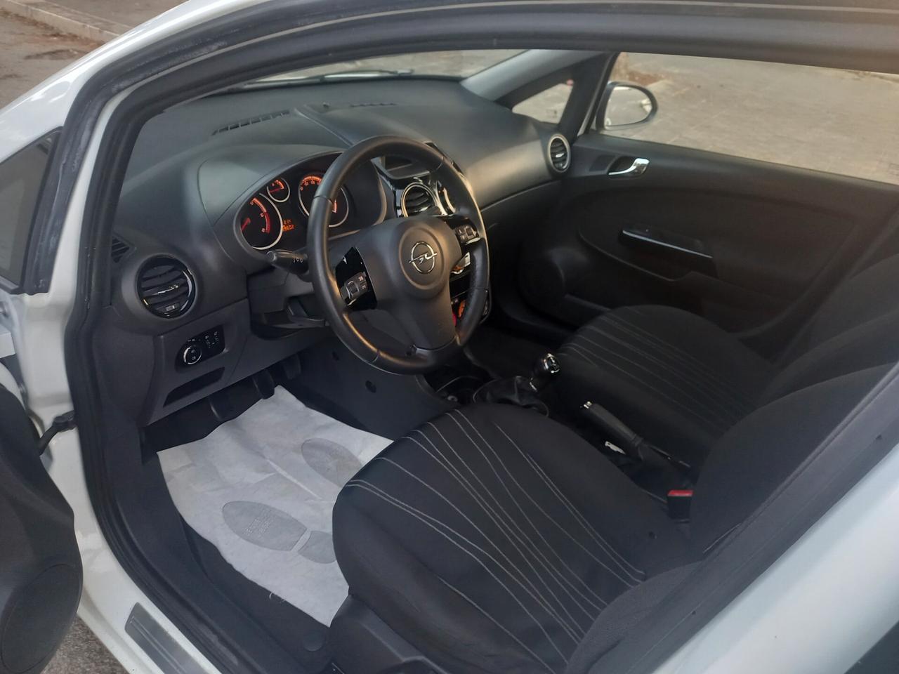 OPEL CORSA 1.3CDTI TETTO APRIBILE
