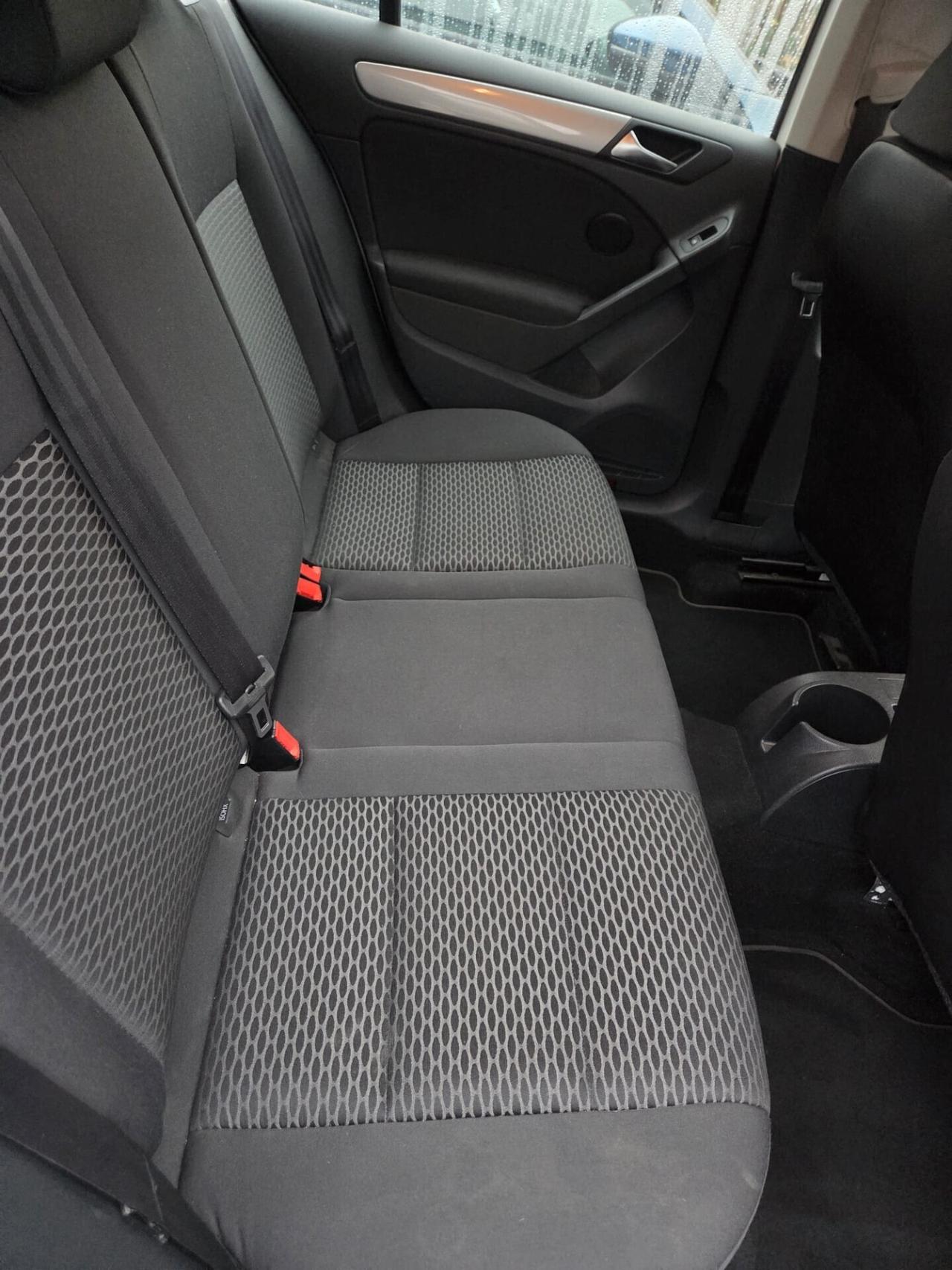 Volkswagen Golf POCHI KM - 2011