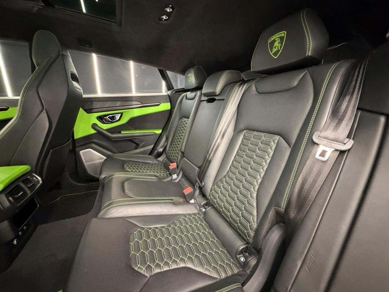 Lamborghini Urus 4.0 IPER FULL-POSSIBILE EFFETTUARE RENT TO BUY-KM CERTIFICATI-12 MESI GARANZIA-PERMUTE
