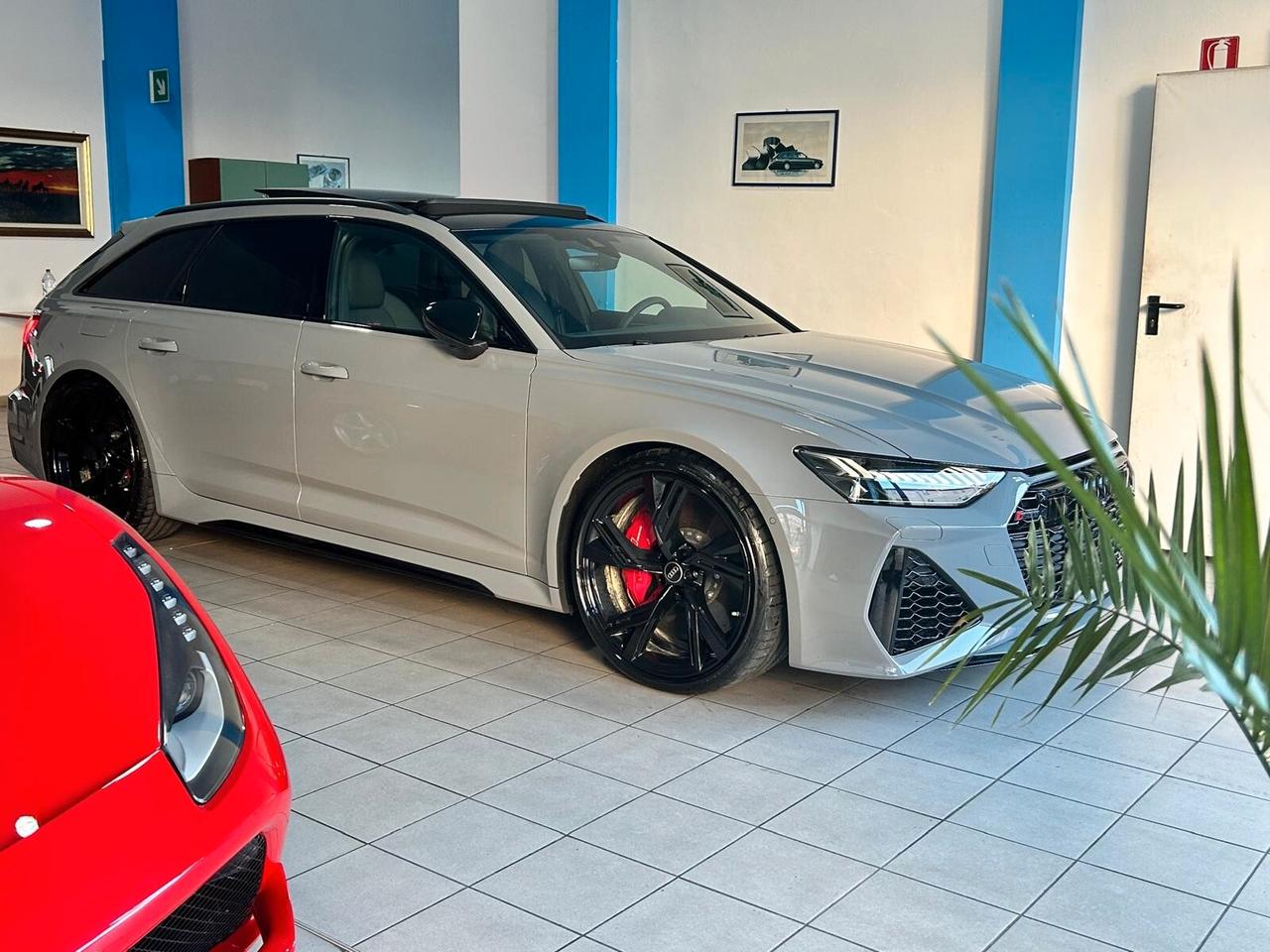 AUDI RS6 2024