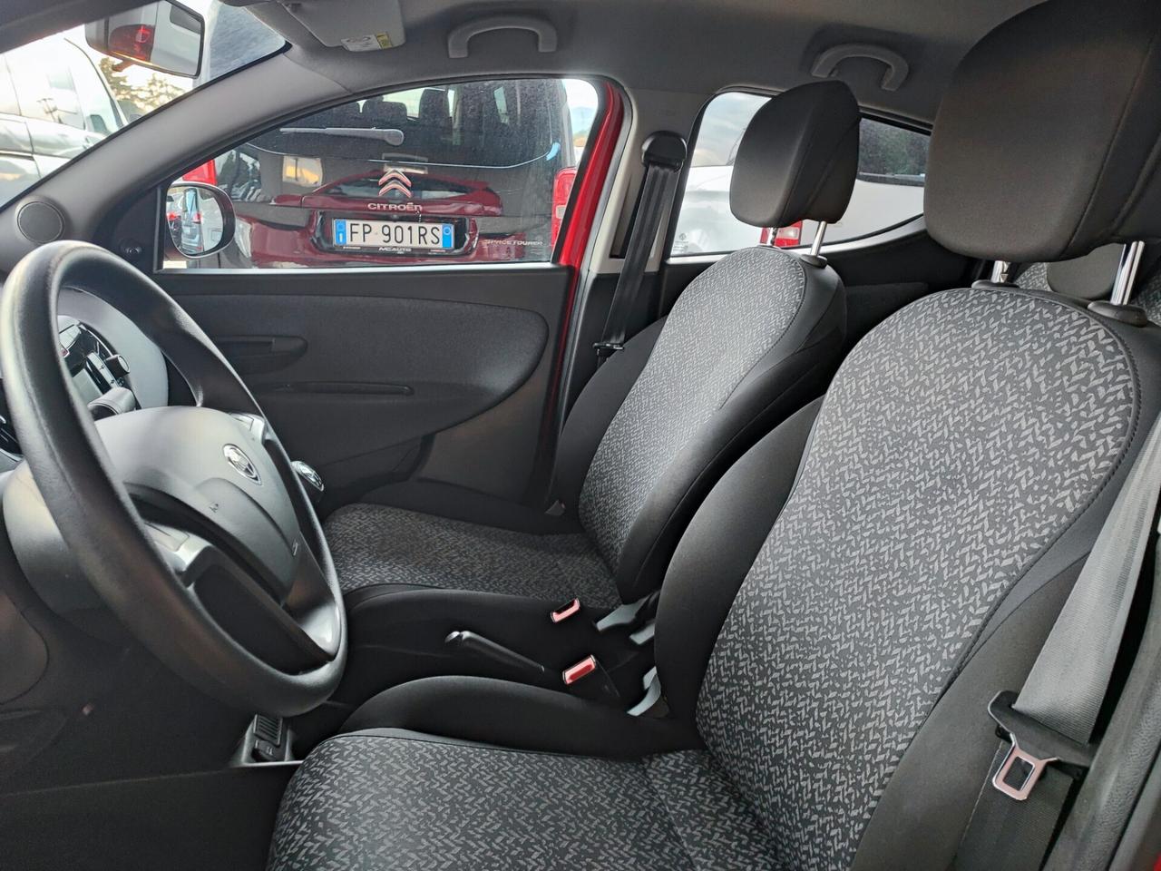 Lancia Ypsilon 5 porte S&S Hybrid Ecochic Gold