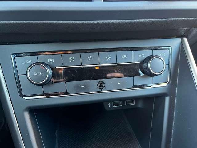 Volkswagen Polo VI 5p 1.0 tgi Highline R-LINE 90cv my19