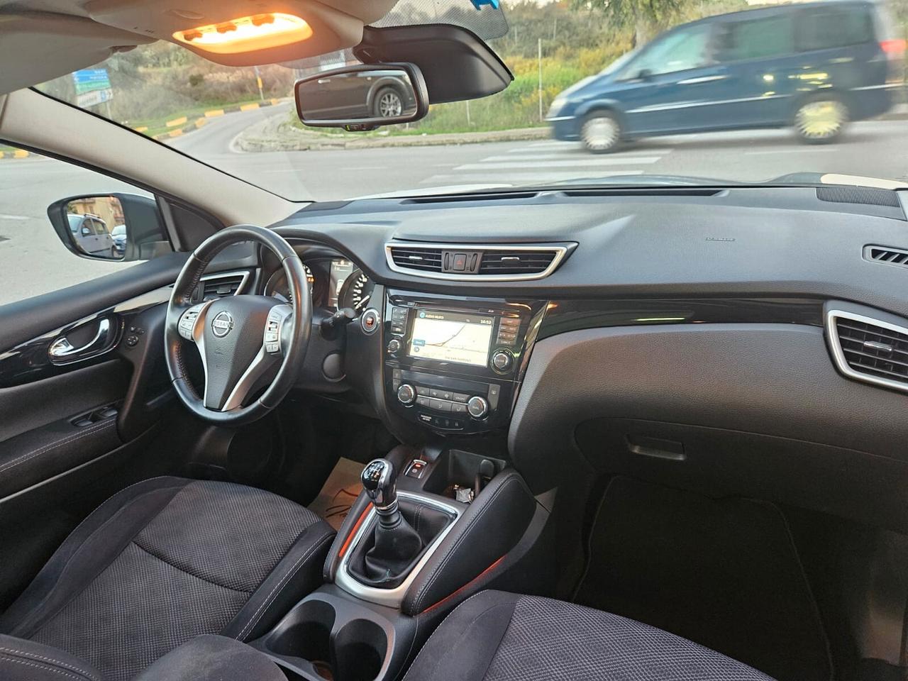 Nissan Qashqai 1.2 benz. DIG-T 360° TETTO PANORAMICO